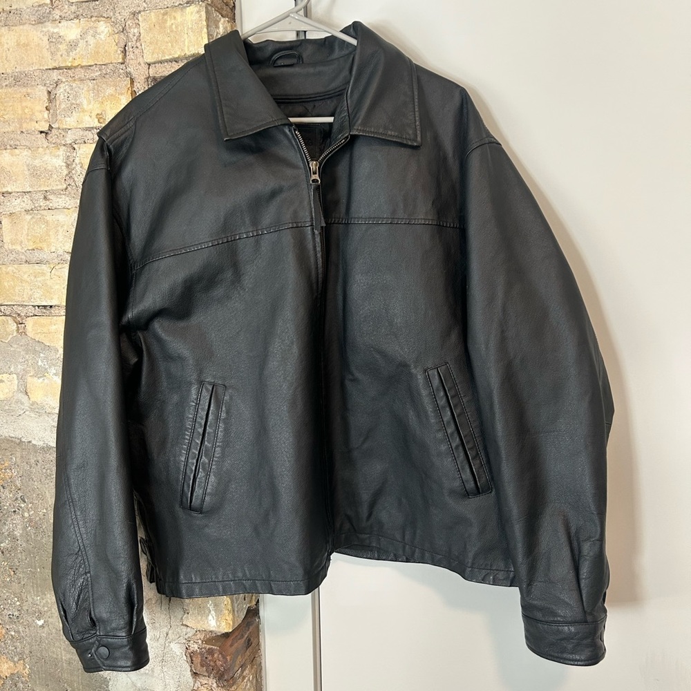 St. John’s Bay Genuine Leather Bomber jacket size large